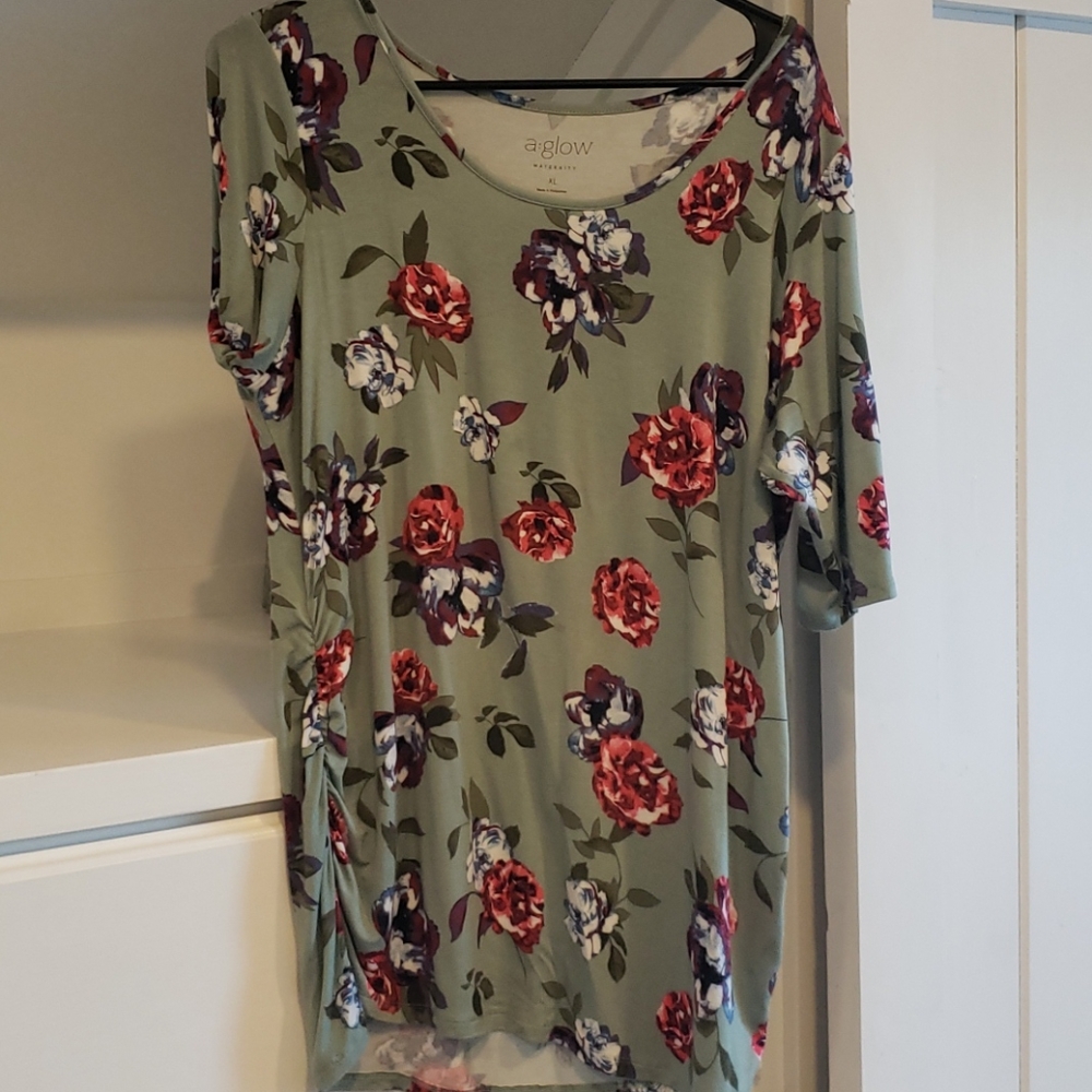 Maternity t shirt